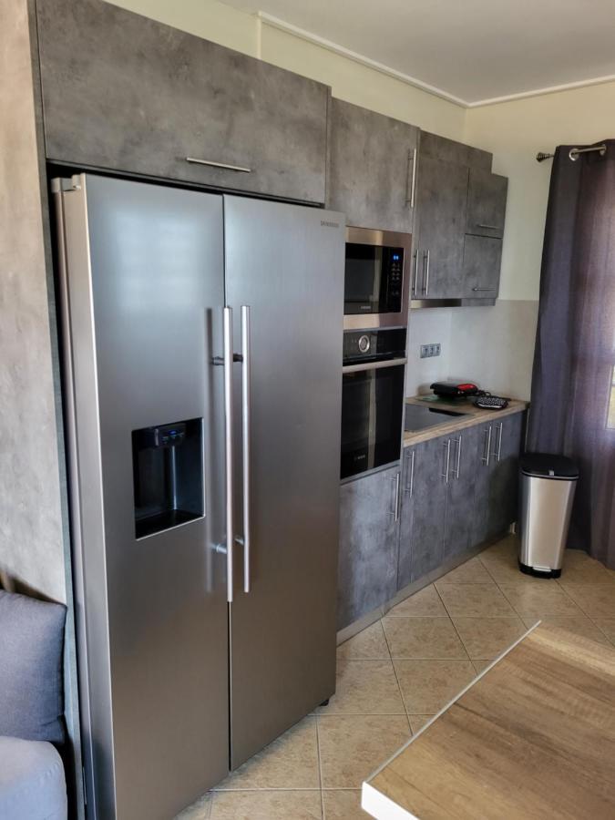 Saronida "Stergiou Luxury Apartment 2Nd Floor" Με Κοινη Πισινα מראה חיצוני תמונה