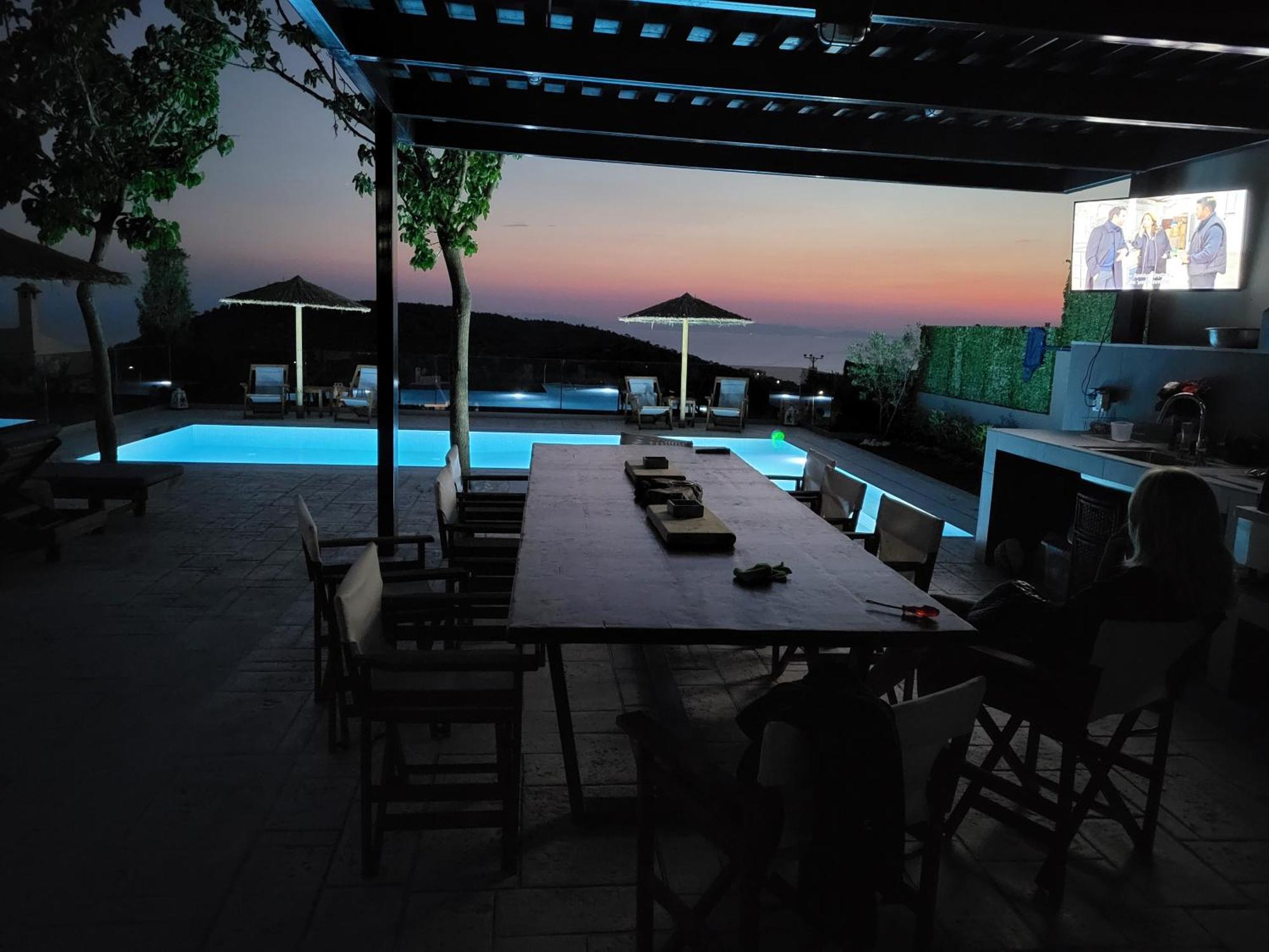 Saronida "Stergiou Luxury Apartment 2Nd Floor" Με Κοινη Πισινα חדר תמונה